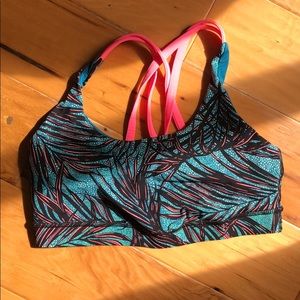 Lululemon sports bra
